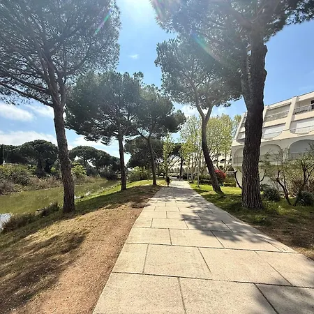 Ponant La Grande Motte Cosy Studio 4 pers Parking gratuit,Climatisation, accès piscine résidence, Golf, Plage La Grande-Motte